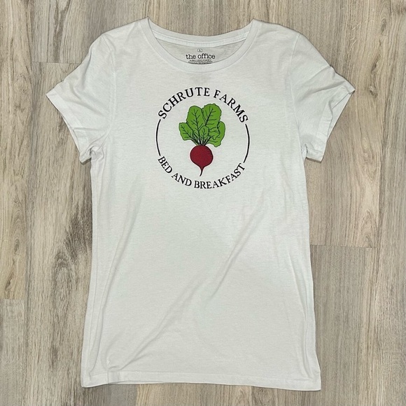 Tops - The Office Schrute Farms Bed Breakfast White Short Sleeve Graphic T-Shirt Size L